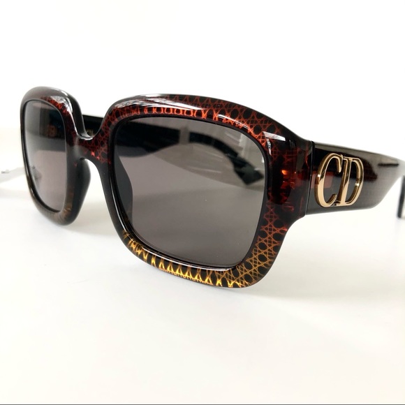 Dior Sunglasses- NEW WITH TAGS - Picture 5 of 15